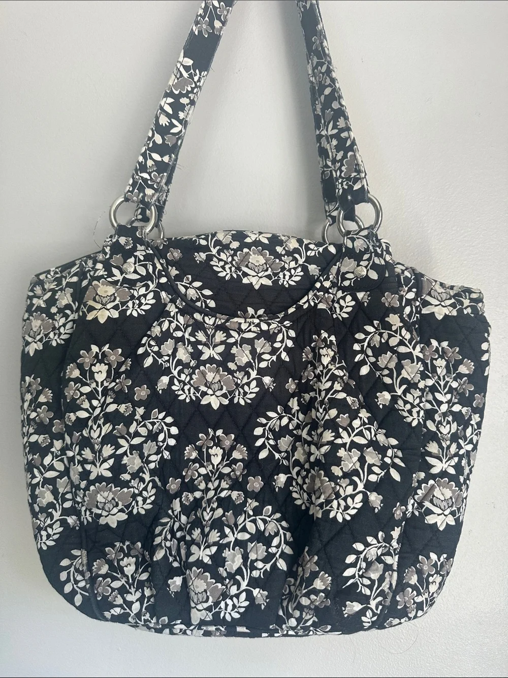 Retired Vera Bradley Glenna Satchel Purse  Bag in Chandelier Noir